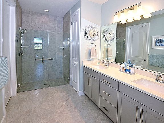 4th image of 4371 Beauty Leaf Cir