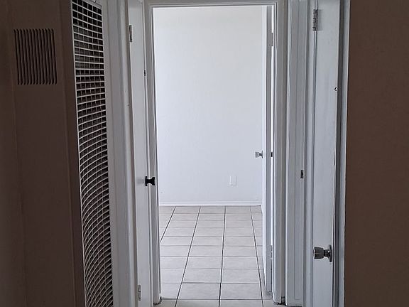 5th image of 187 W 3rd St
