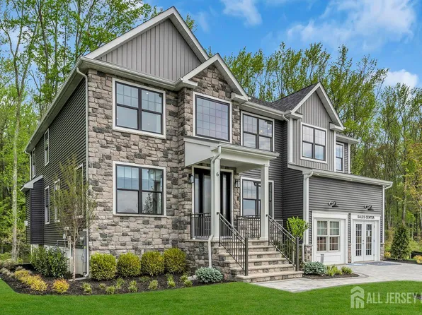 3 Campbell Dr, Parlin, NJ 08859