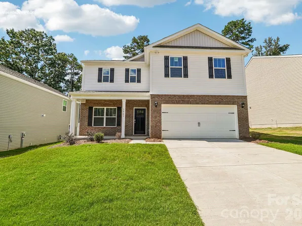 5030 Shallow Brook Dr, Charlotte, NC 28215