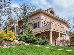 1207 Dubois Ct, Saint Louis, MO 63122