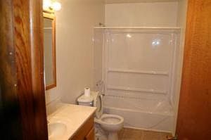 4th image of 3050 Thorpe Dr