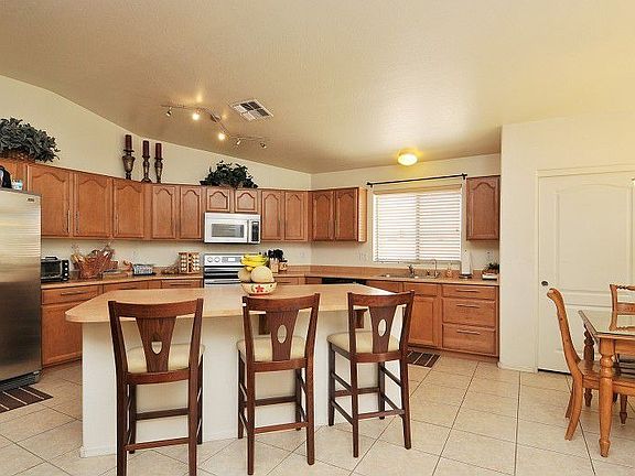 5th image of 3929 W Rose Garden Ln