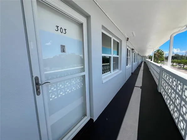 7770 Dr Martin Luther King Jr St N APT 303, Saint Petersburg, FL 33702