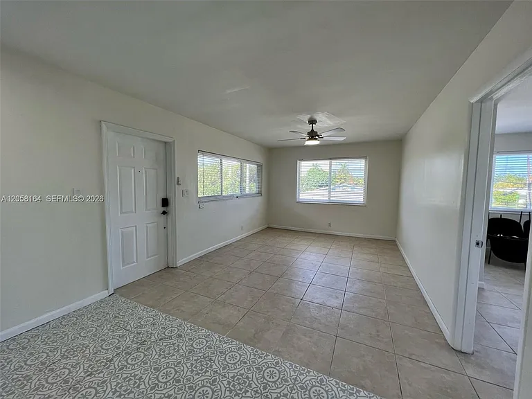1120 NE 81st St #1 — Photo 9