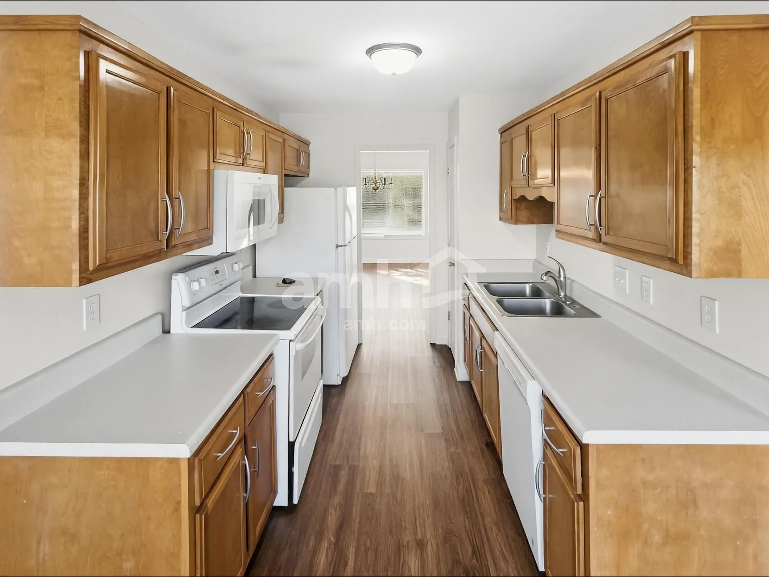 3 bed, 2.0 bath, 1848 sqft, $1,825 — Photo 3