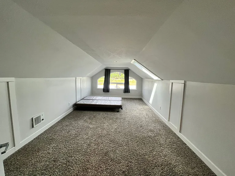 308 Oak St — Photo 14