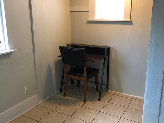 3rd image of 4742 16th Ave NE #202