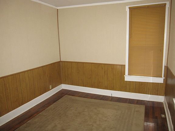 5th image of 921 Meridian St