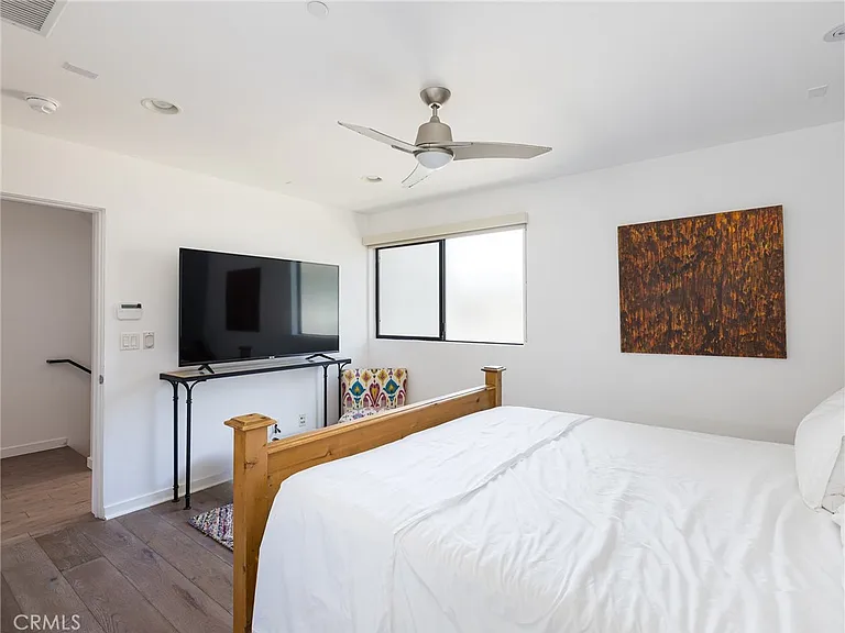 121 E Walnut Ave — Photo 22