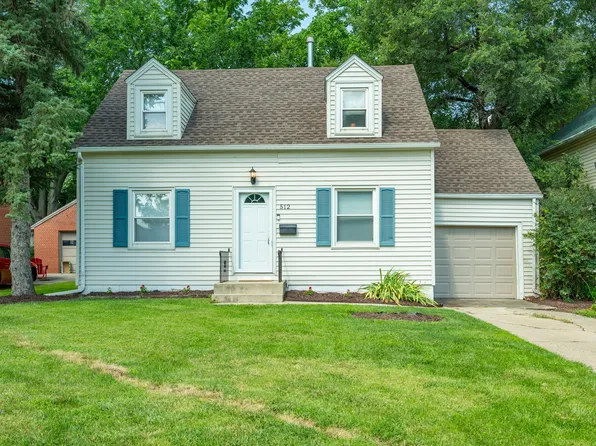 512 11th St, West Des Moines, IA 50265