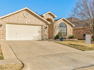 9125 Rushing River Dr, Fort Worth, TX 76118