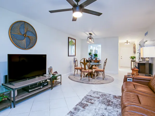 1225 Carlton Ct APT 205, Fort Pierce, FL 34949