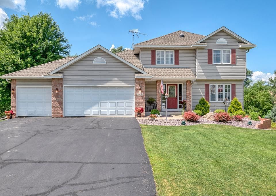 1st image of 100 Barkley Cir W