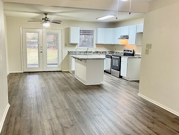 5th image of 407 Drake Blvd