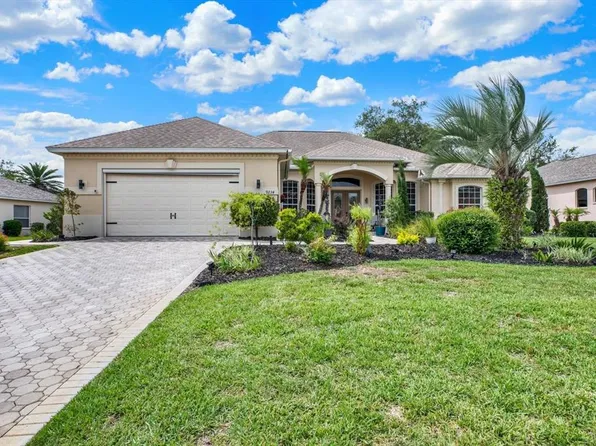 9234 Grand Cypress Dr, Weeki Wachee, FL 34613