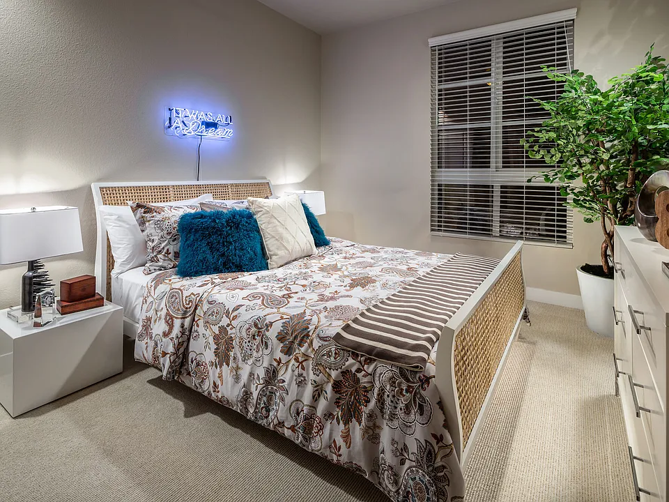Luxe Pasadena apartments community photo