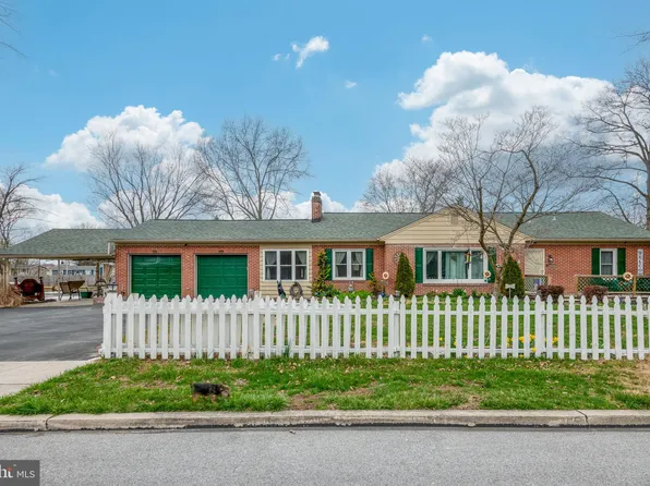 25 Baugher Dr, Hanover, PA 17331