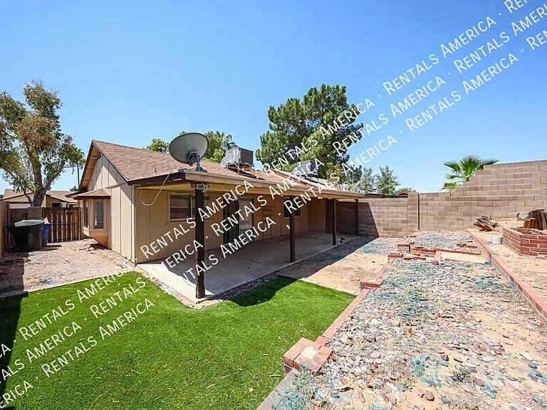 2834 E Isabella Ave — Photo 30