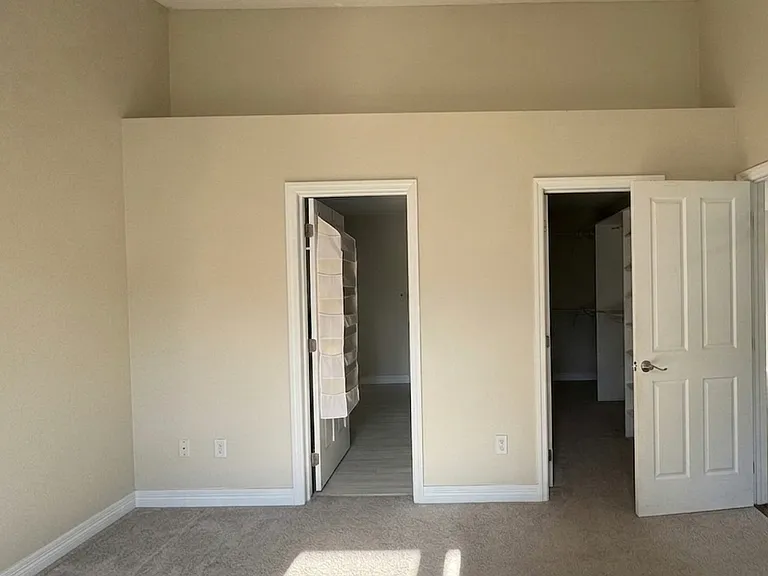 8833 Meadow Grass Ln — Photo 7