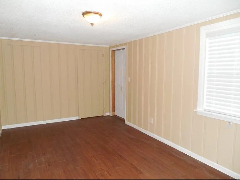 1407 N 48th Ave — Photo 27