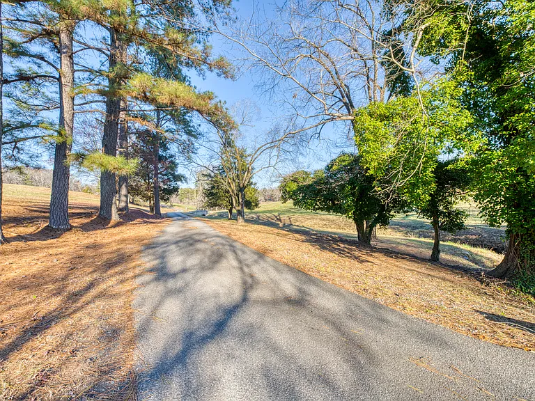 9720 Burnett Dr — Photo 6