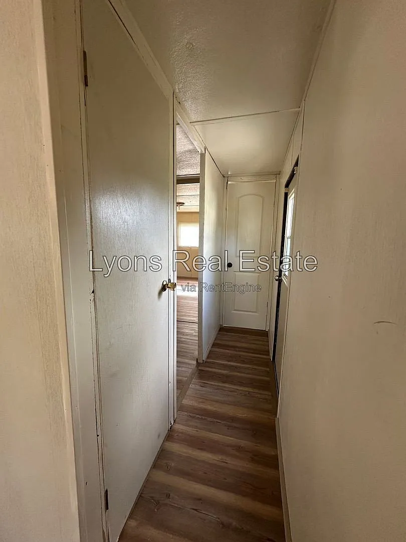 1 bed, 1.0 bath, 528 sqft, $695 — Photo 2