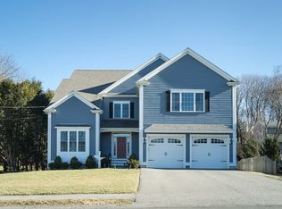 40 Hillside Ave, Needham, MA 02494