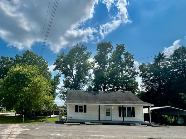 1445 S Walnut St, Upton, KY 42784