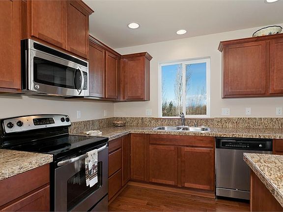 4th image of 6732 40th St NE