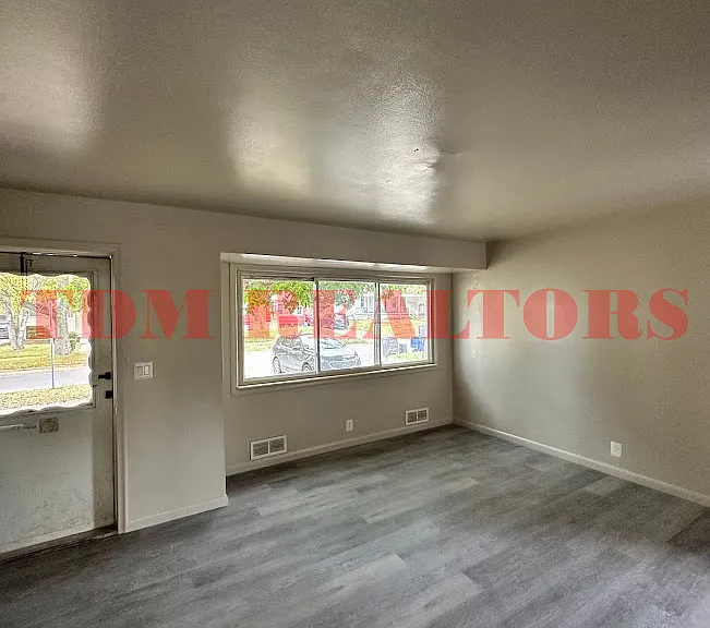 3506 Dearborn Ave — Photo 2