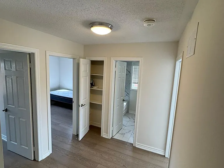 365 Murray Ross Pkwy #8 — Photo 9