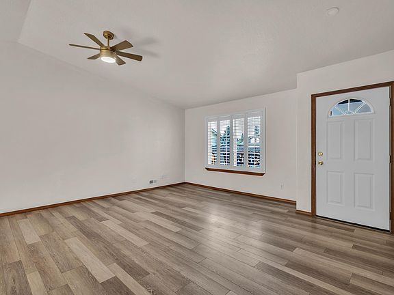 4th image of 1704 N Trellis Ct