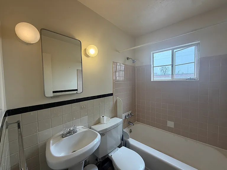 2436 W Main St #4 — Photo 12