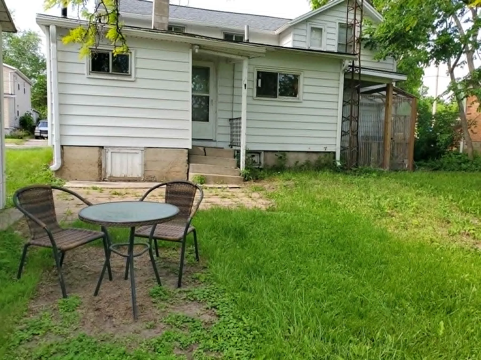 3 bed, 1600 sqft, $2,195 — Photo 3