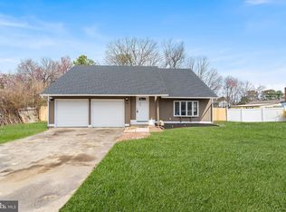 58 Eastmont Ln, Sicklerville, NJ 08081