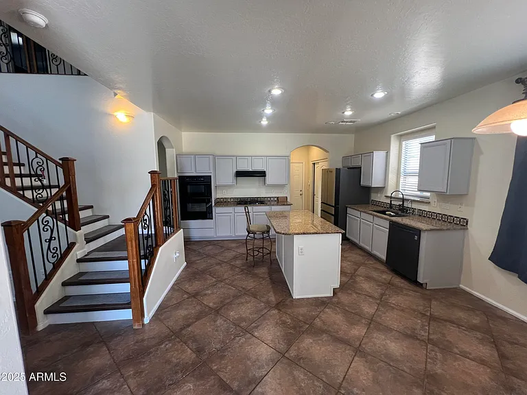 16209 W Hilton Ave — Photo 3