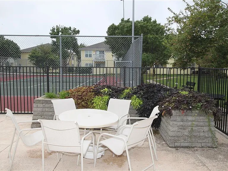 Eaglerock Village Apartments — Photo 14