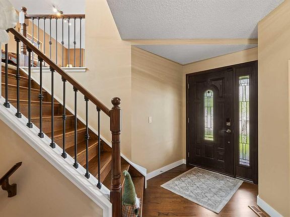 5th image of 217 N Douglas Glen Close SE