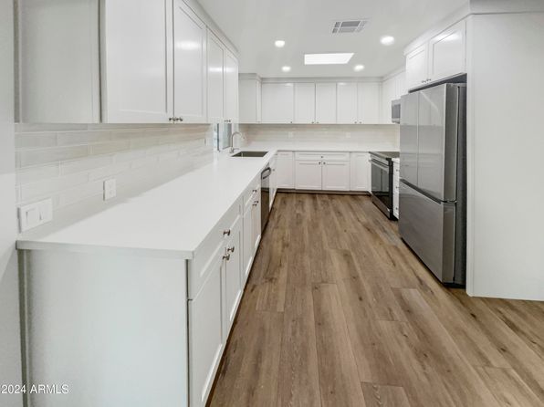 9206 W Hidden Valley Ln, Sun City, AZ 85351