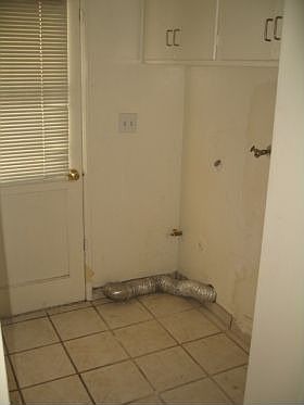 4th image of 18560 Frankfort St