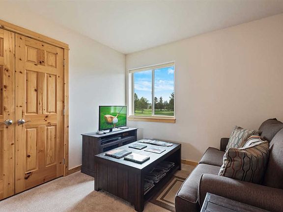 4th image of 106 Ironwood Dr