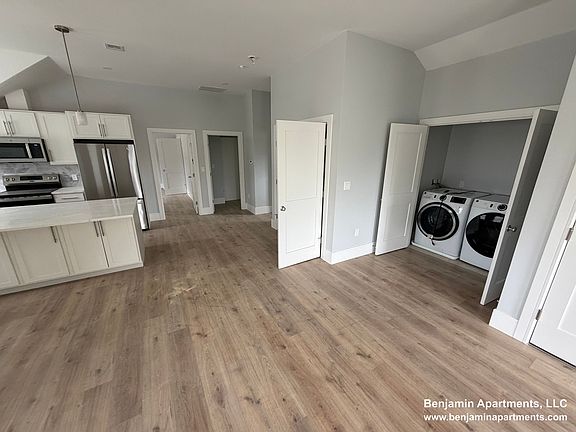 4th image of 11 Holton St #8