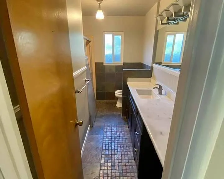 801 Runyan Dr — Photo 29