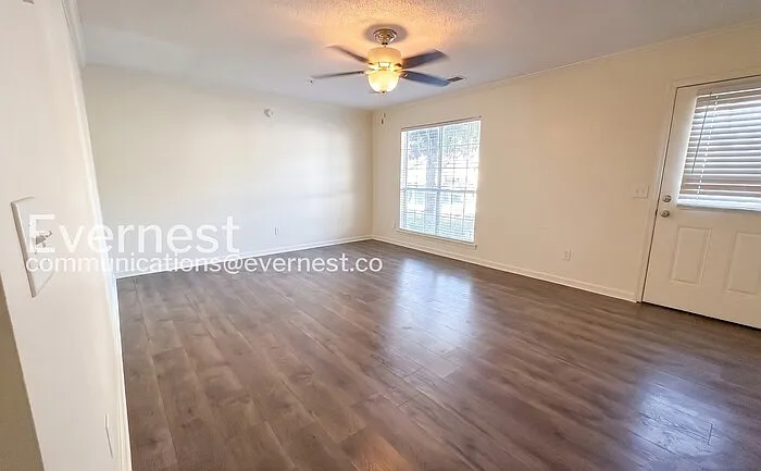 1592 King James Dr — Photo 6