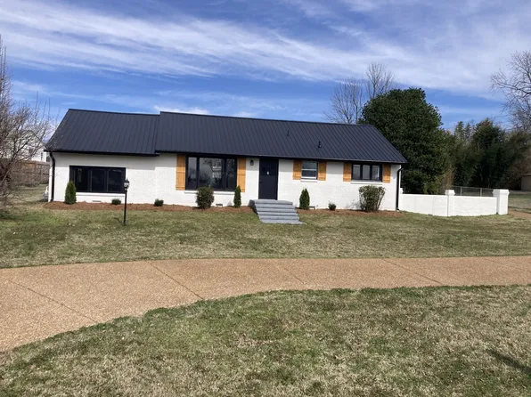 2302 Maplecrest Dr, Nashville, TN 37214