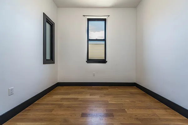 Rented by Nooklyn NYC LLC | media 12