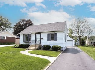 427 W Railroad Ave, Bartlett, IL
