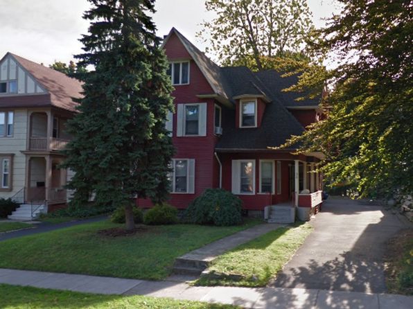 30 Oxford St APT 4