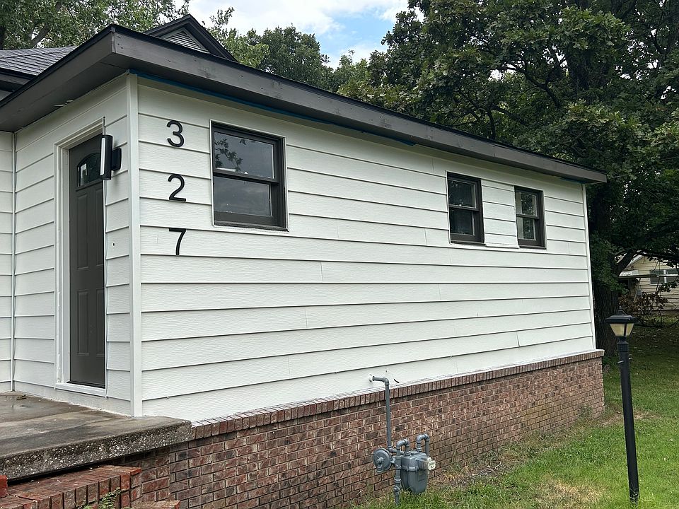 1st image of 327 S 8th St
